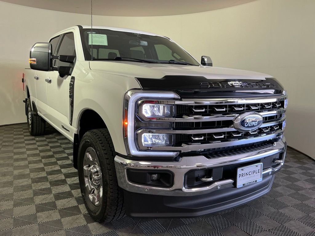 Used 2024 Ford F-250SD Lariat Truck