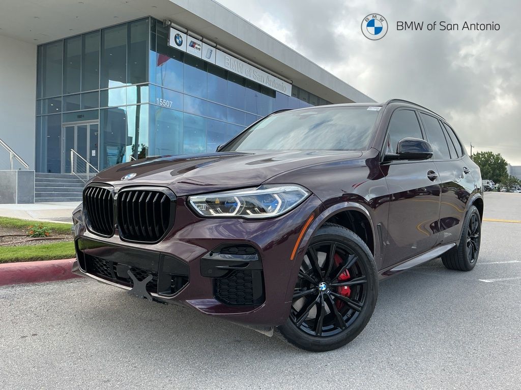 2022 BMW X5 M50i's photo