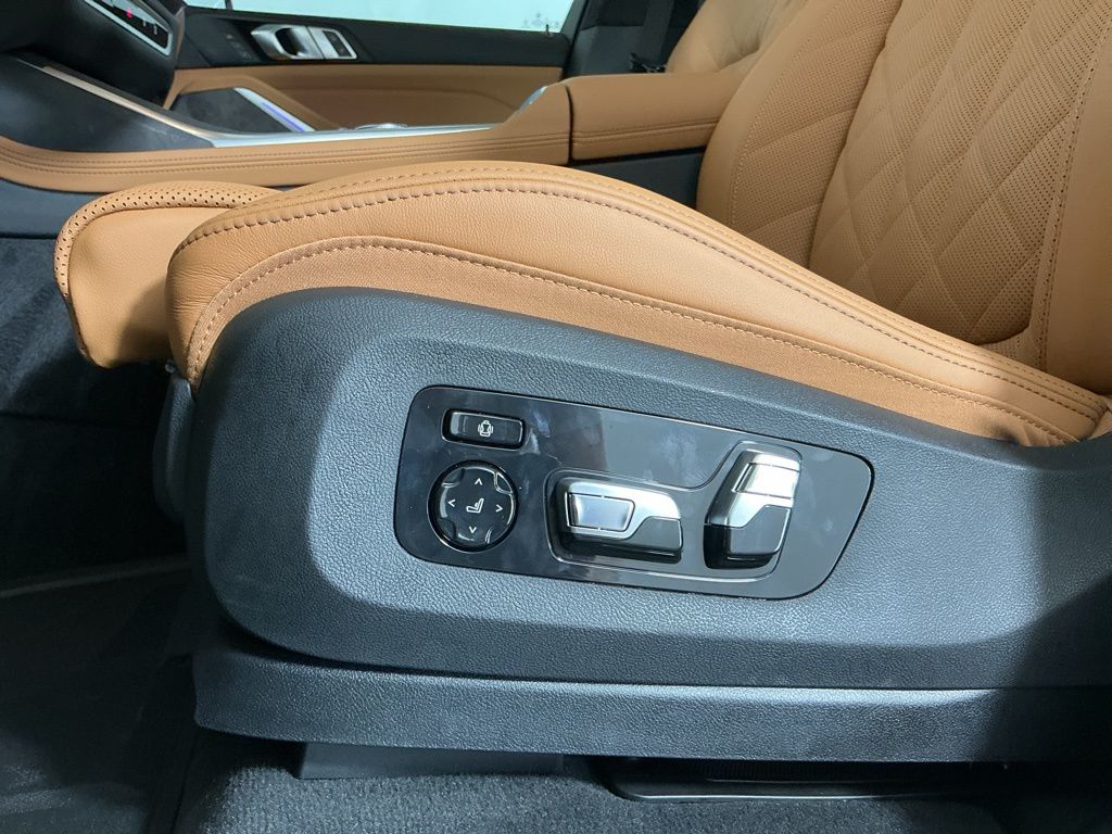 2026 BMW X7 40i - Photo 23