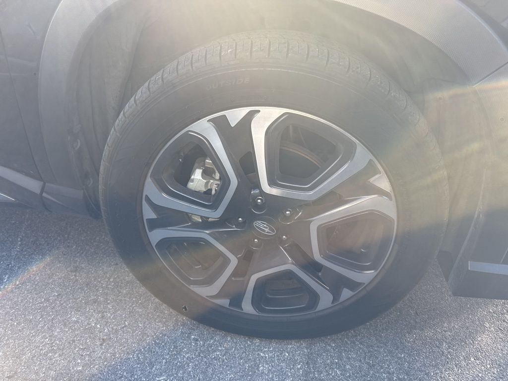 2023 Subaru Ascent Touring photo 3