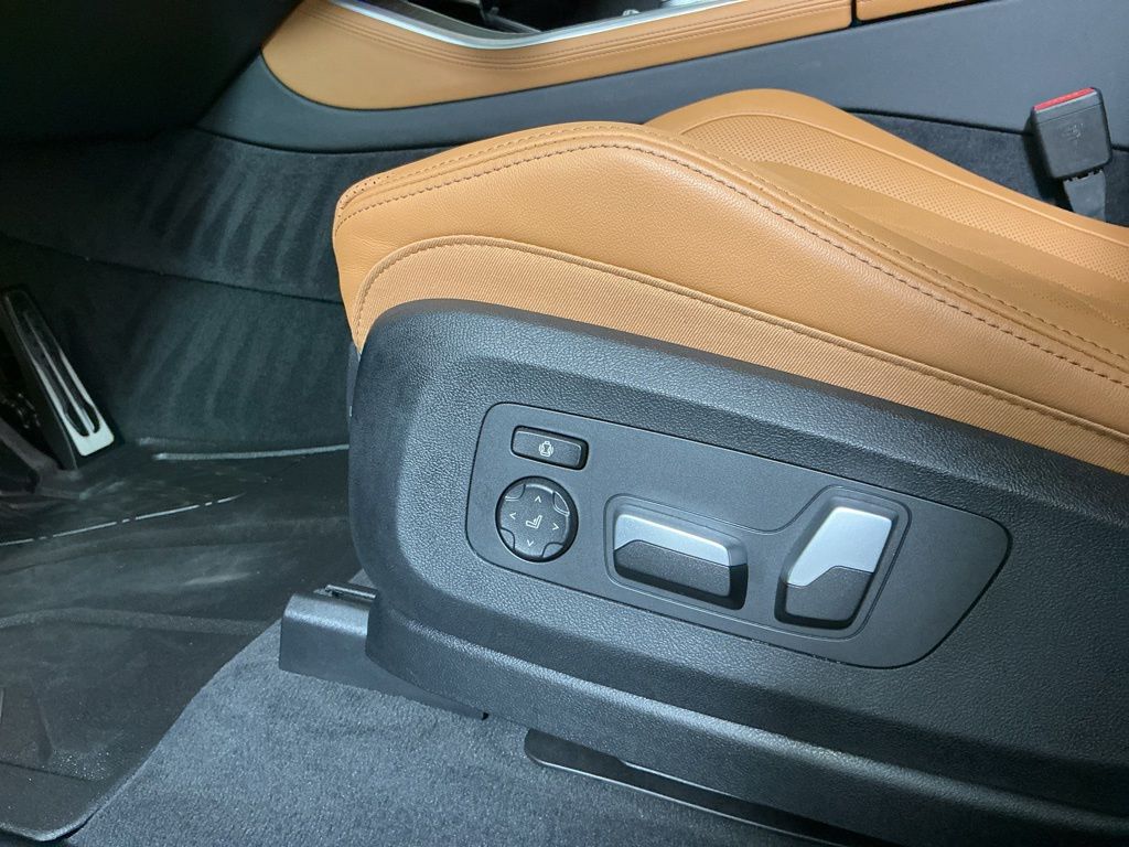 2026 BMW X5 50e - Photo 23