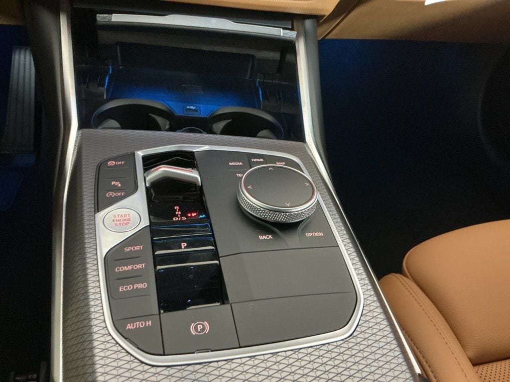 2026 BMW 3 Series 330i - Photo 12