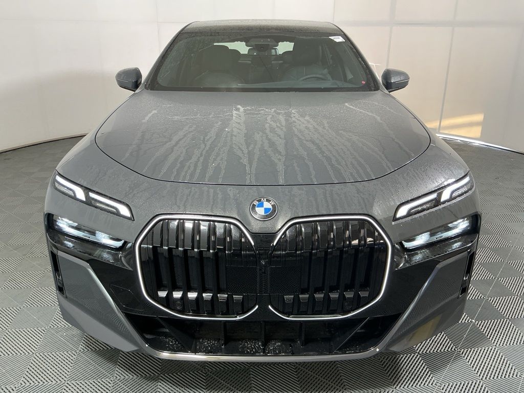 New 2026 BMW 740i xDrive Sedan
