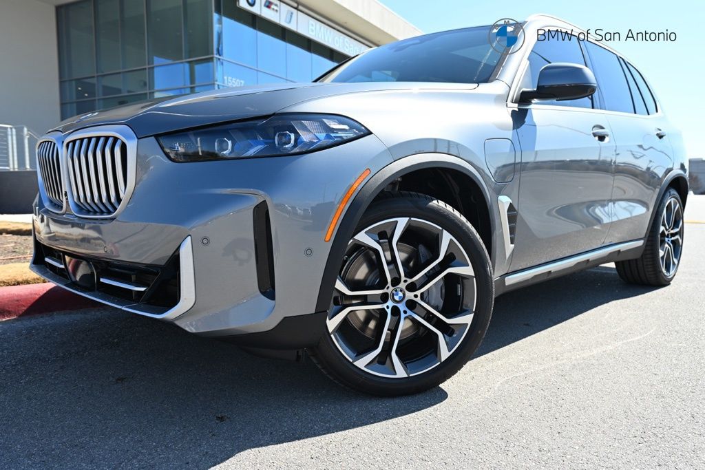 New 2026 BMW X5 PHEV xDrive50e