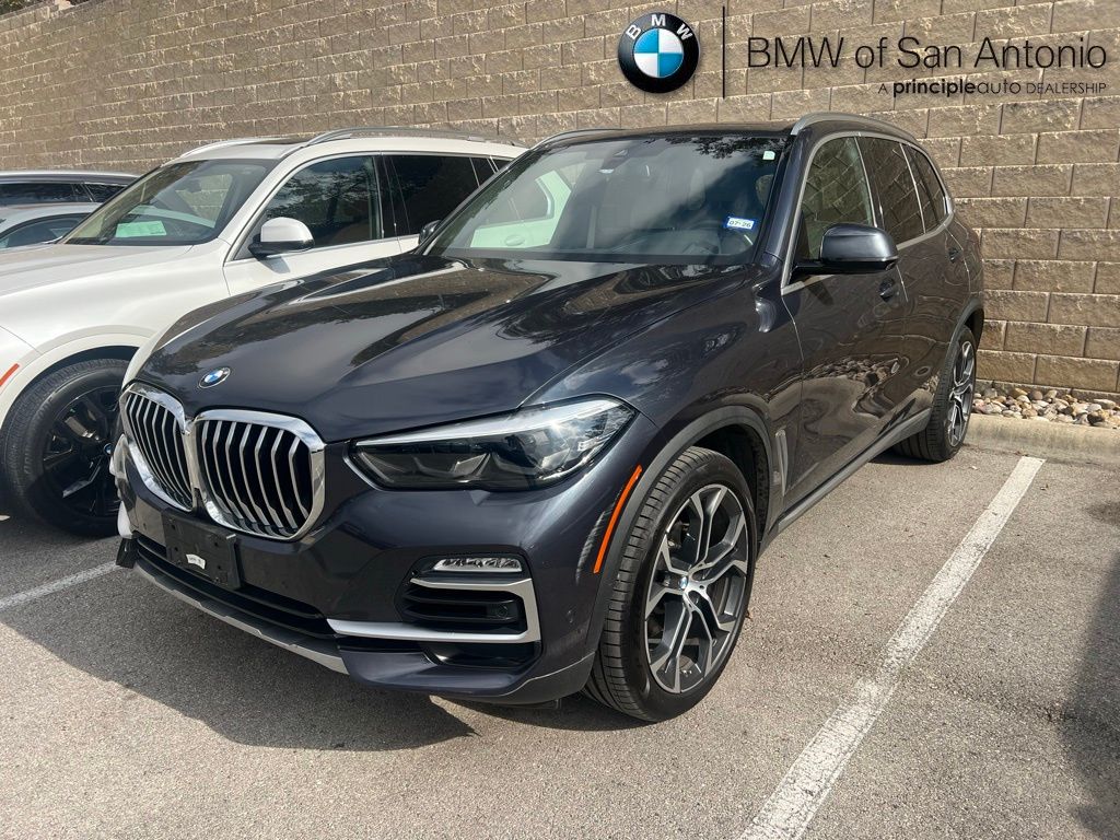 2020 BMW X5 40i's photo