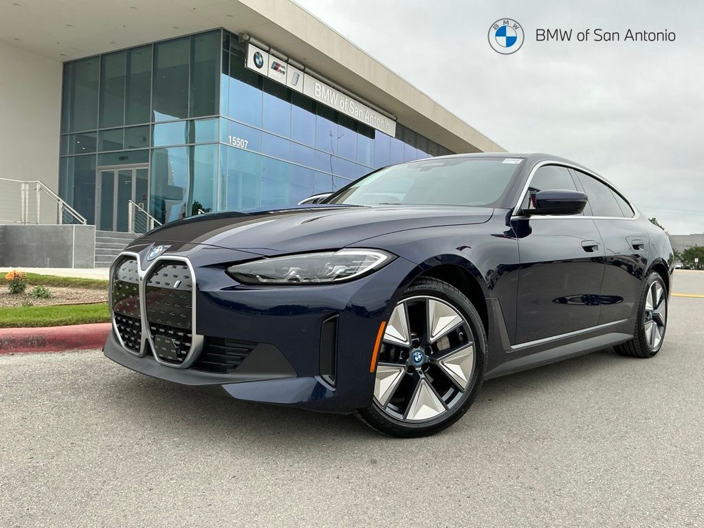 2023 BMW i4 eDrive35's photo