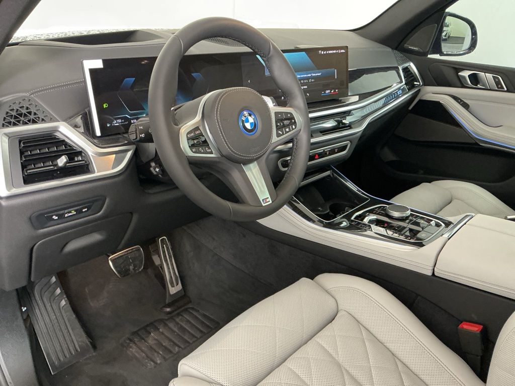 2026 BMW X5 50e - Photo 24