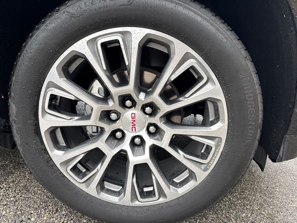 Used 2025 GMC Yukon Denali SUV