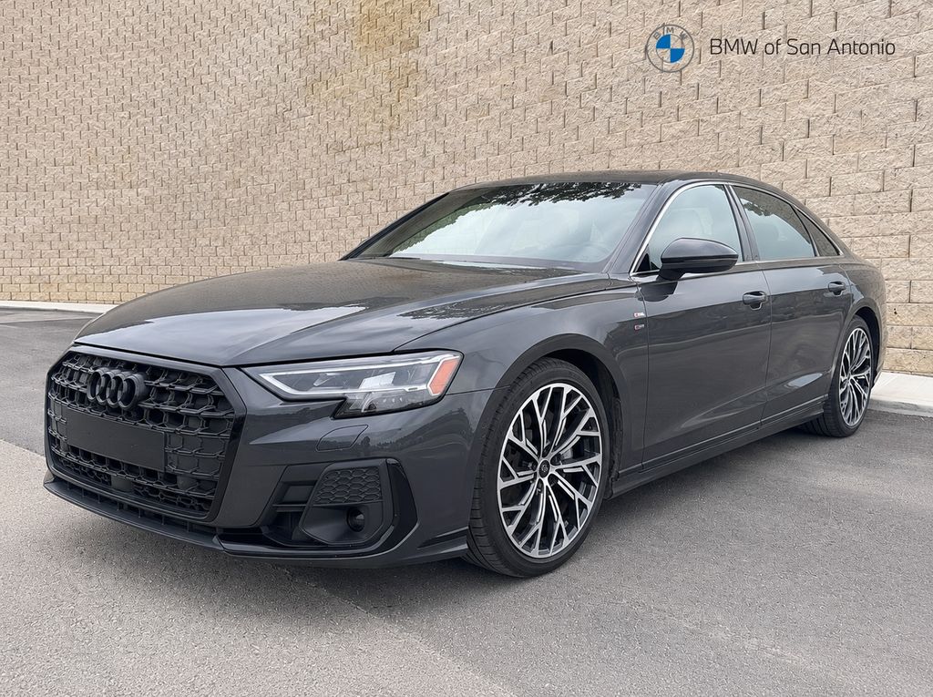 2022 Audi A8 55 TFSI L quattro Tiptronic's photo