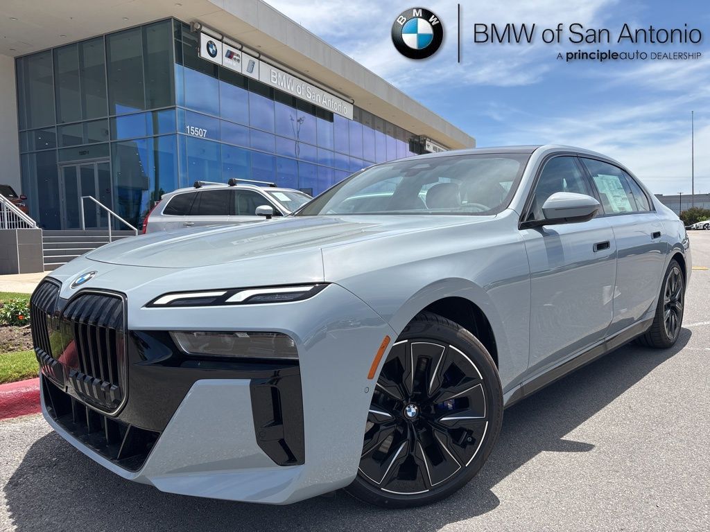 2025 BMW 740i Sedan 