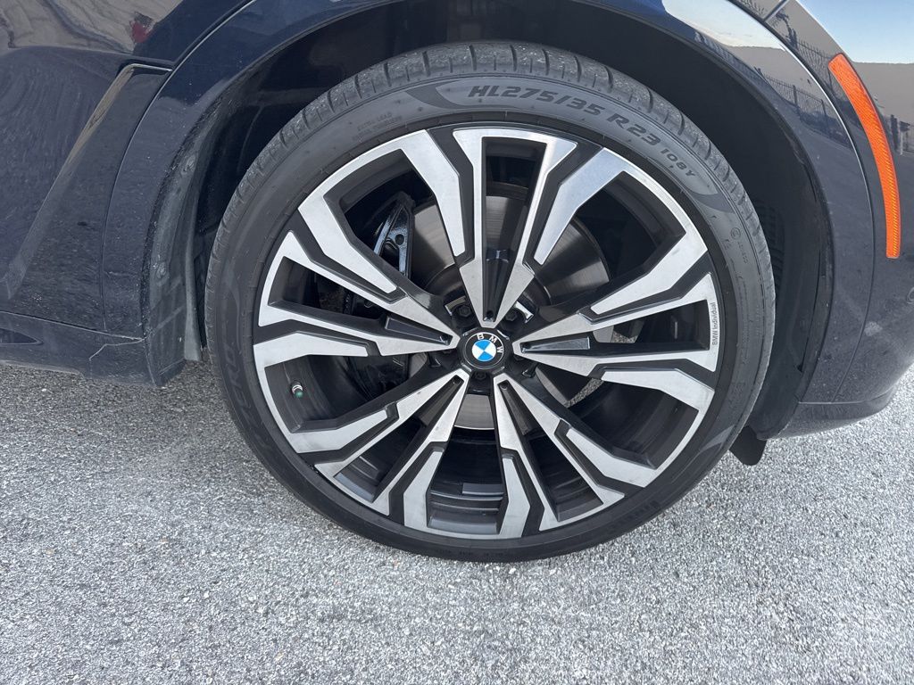 2023 Bmw X7 M60i photo 3
