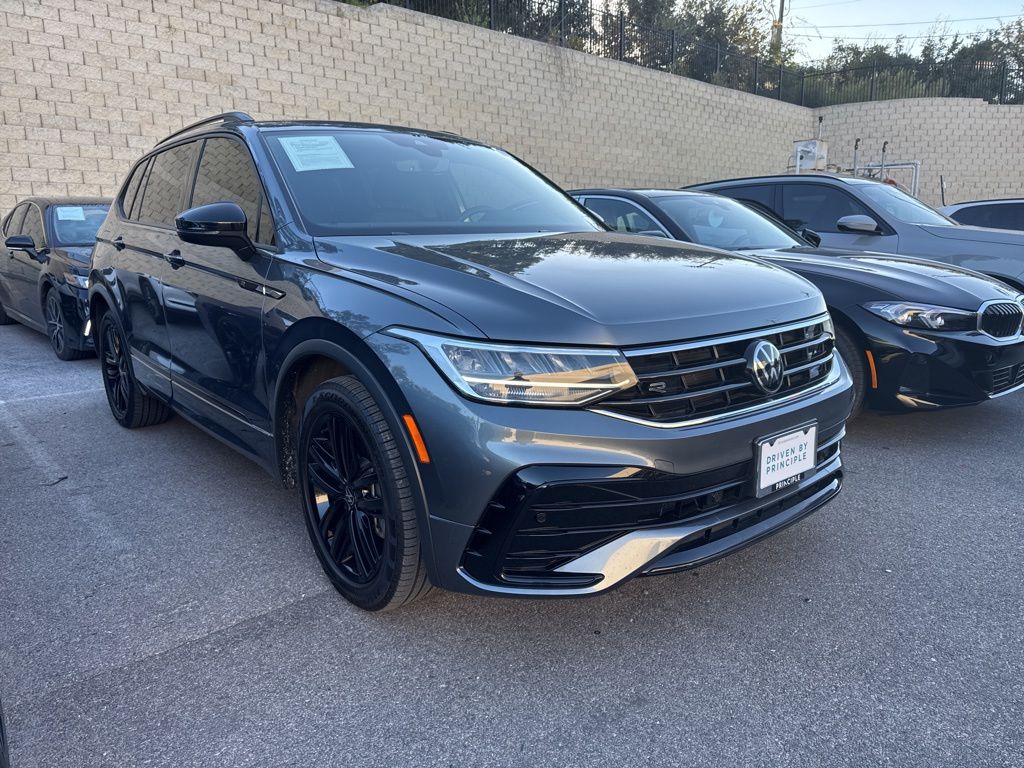 2022 Volkswagen Tiguan SE R-Line Black photo 2