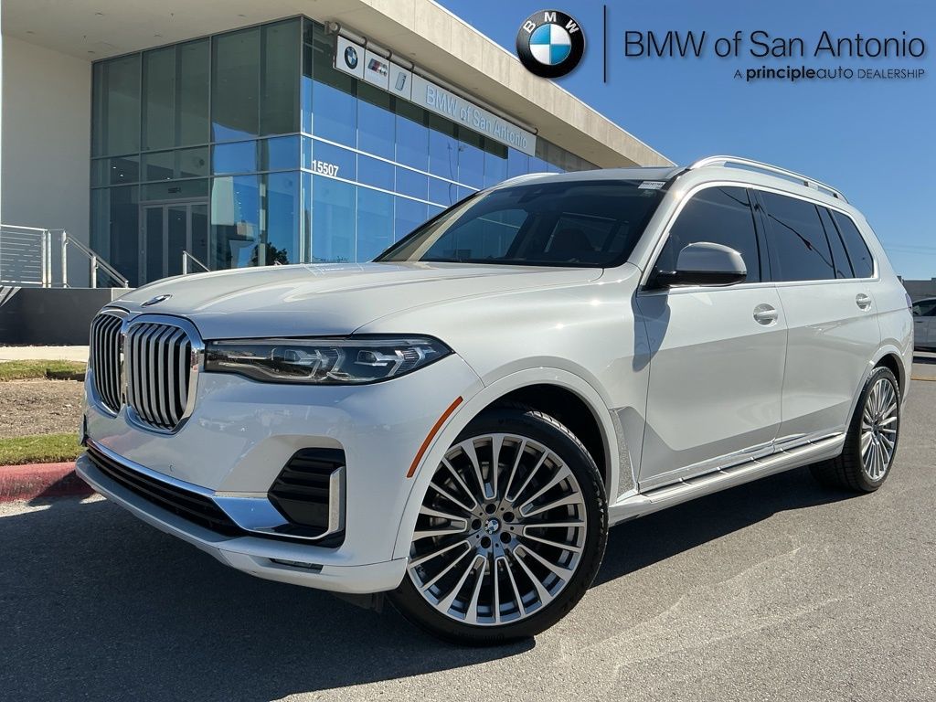 2021 BMW X7 40i