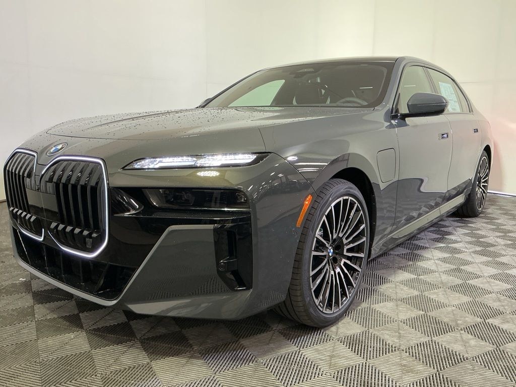 New 2026 BMW 750e xDrive Sedan
