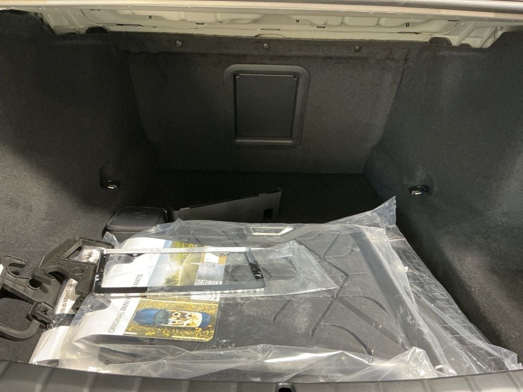 2025 BMW 7 Series 760i - Photo 29