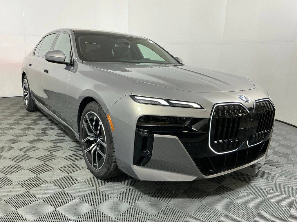 New 2026 BMW 750e xDrive Sedan