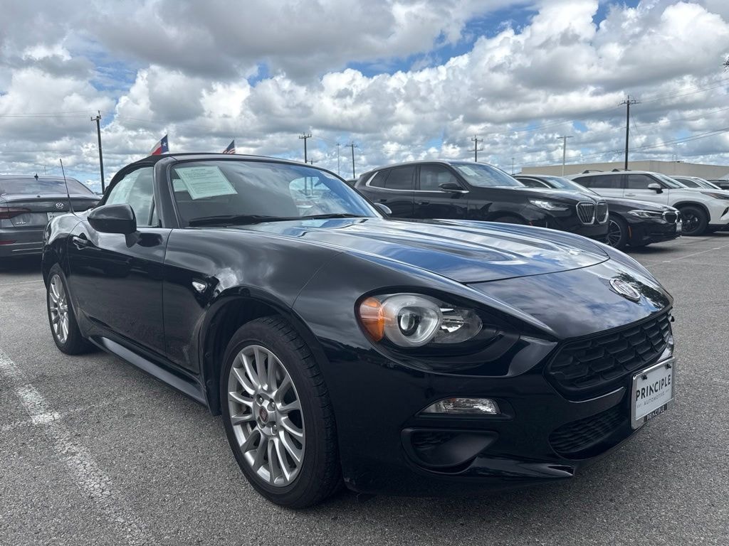 Used 2018 FIAT 124 Spider Classica Convertible