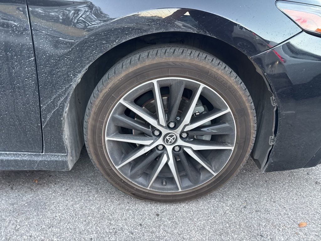 Used 2022 Toyota Camry SE Sedan