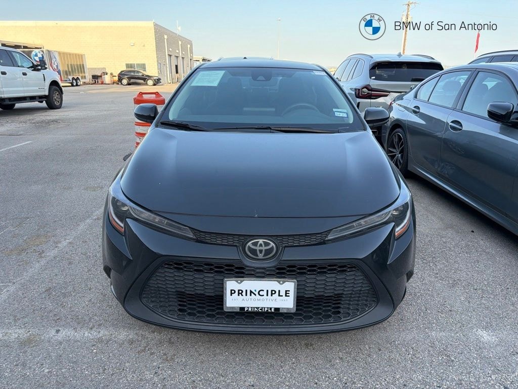 Used 2022 Toyota Corolla LE Sedan