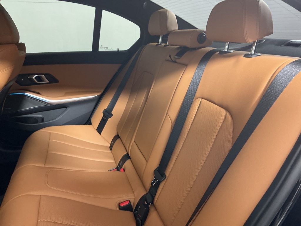 2026 BMW 3 Series 330i - Photo 28