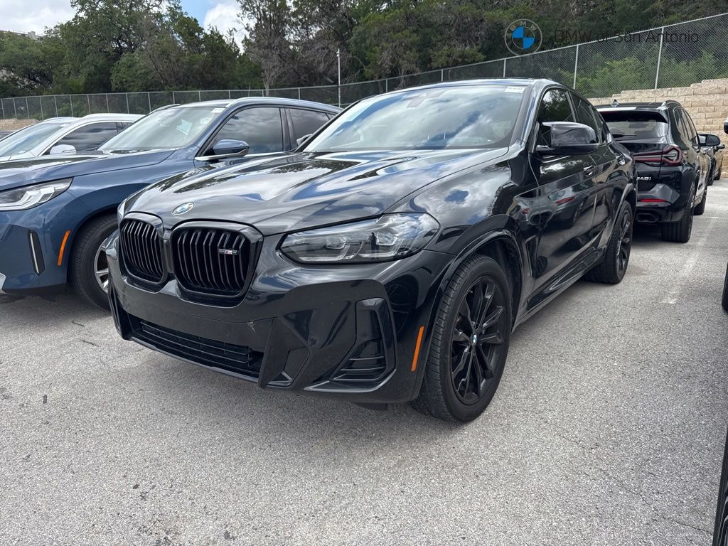 2023 BMW X4 M40i's photo