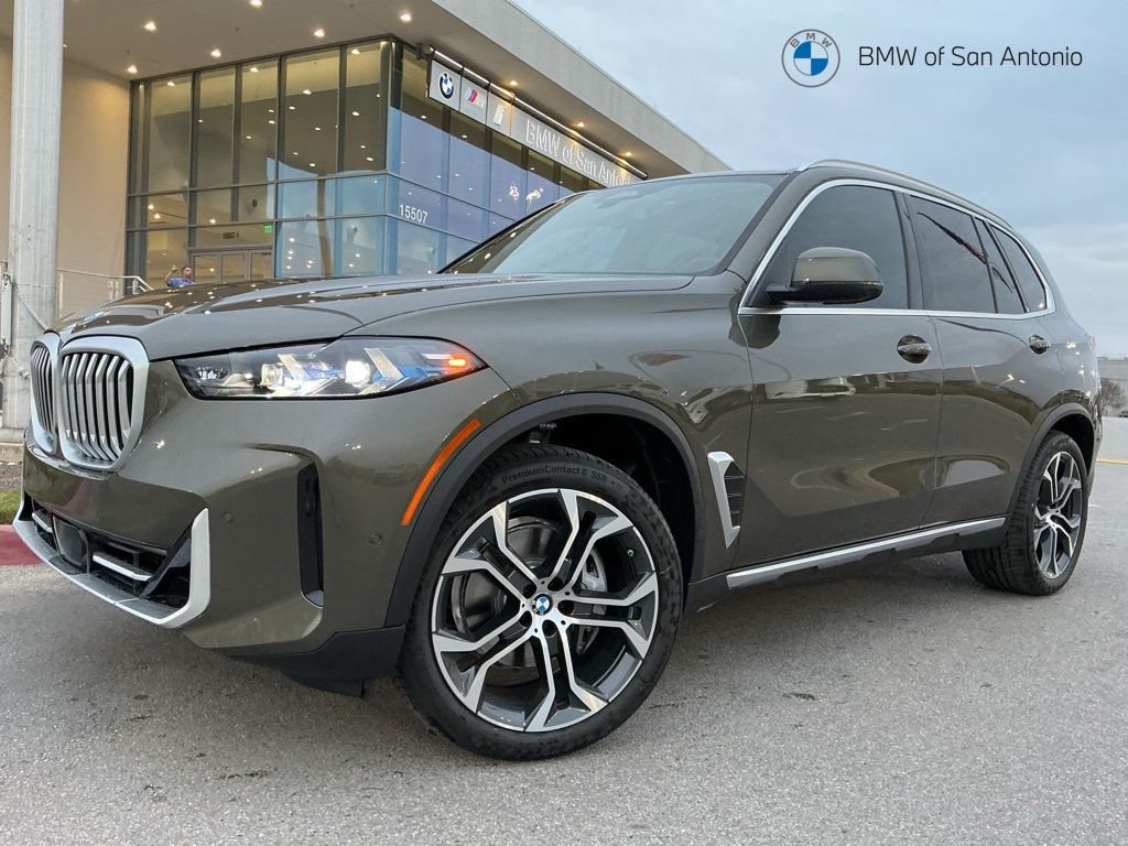 2026 BMW X5 sDrive40i's photo