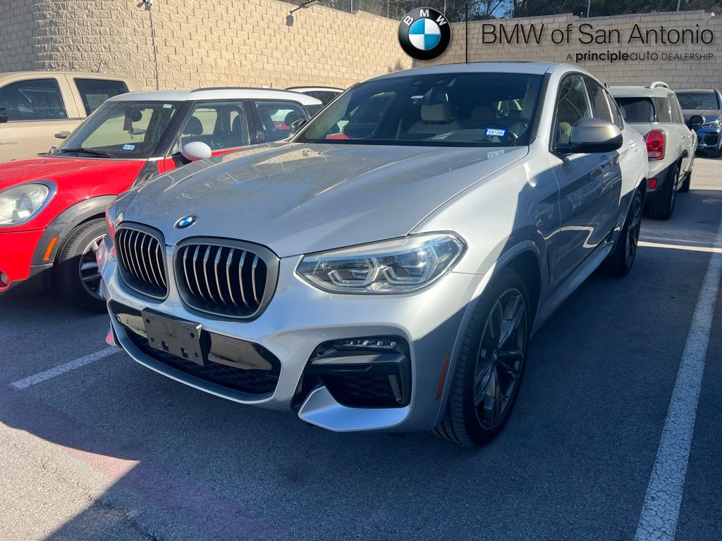 2021 BMW X4 M40i's photo