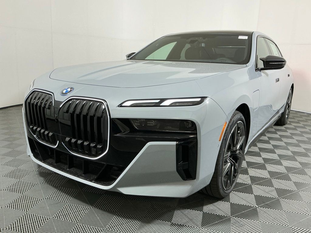 New 2026 BMW 750e xDrive Sedan