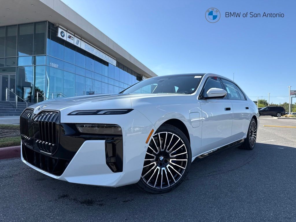New 2026 BMW 750e xDrive