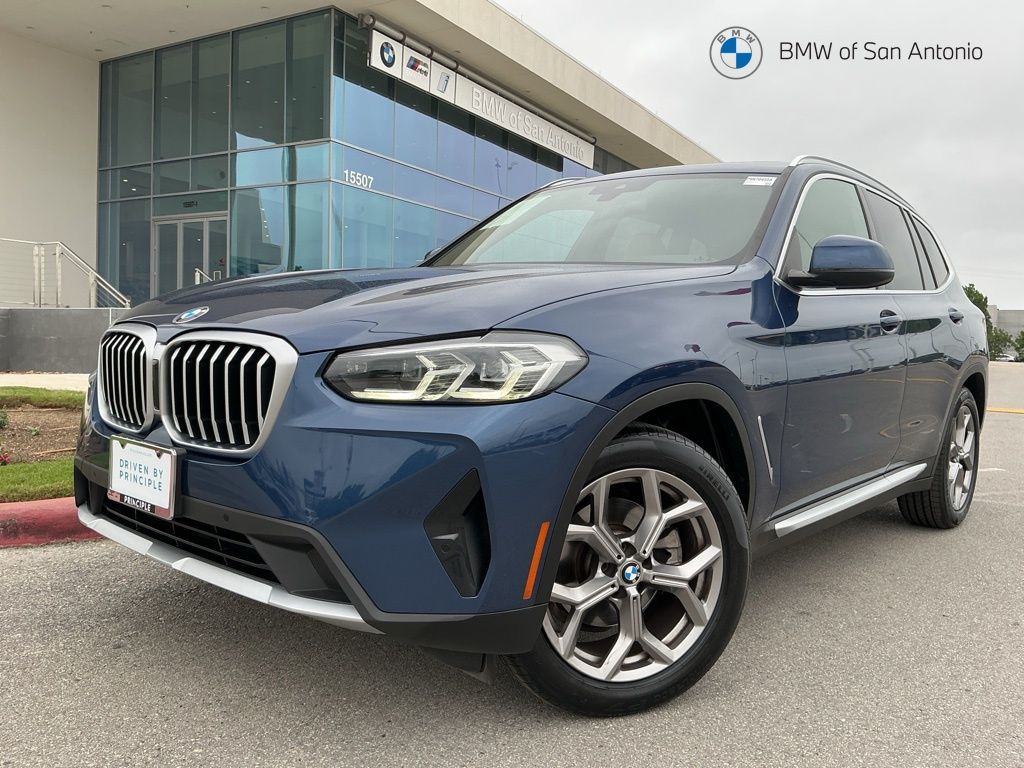 2023 BMW X3 sDrive30i's photo