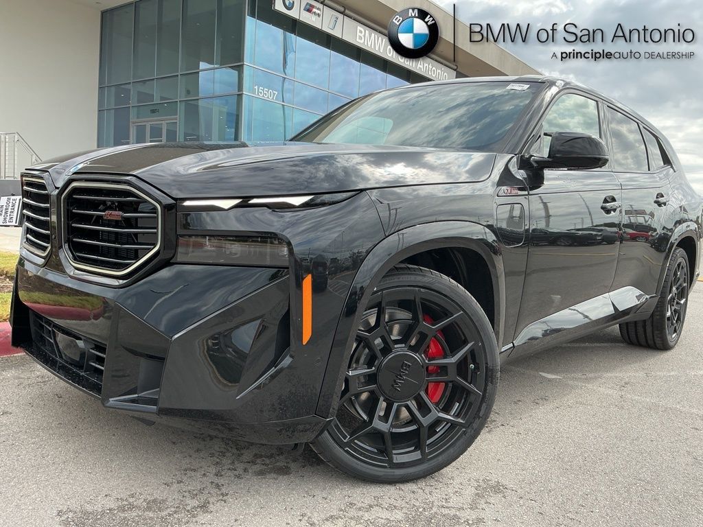 2026 BMW XM Base's photo