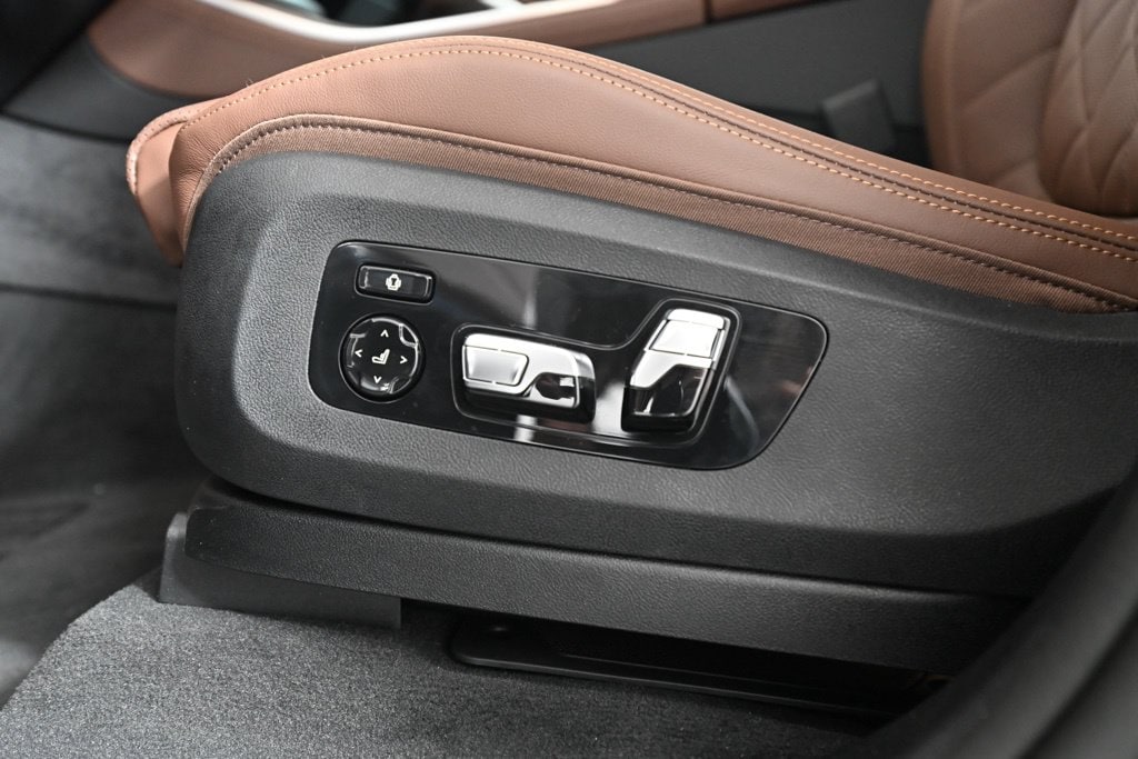 2026 BMW X5 50e - Photo 30