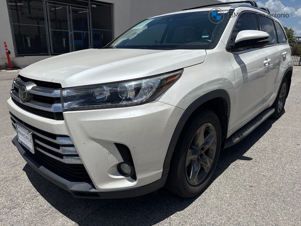 Used 2017 Toyota Highlander Limited V6 SUV