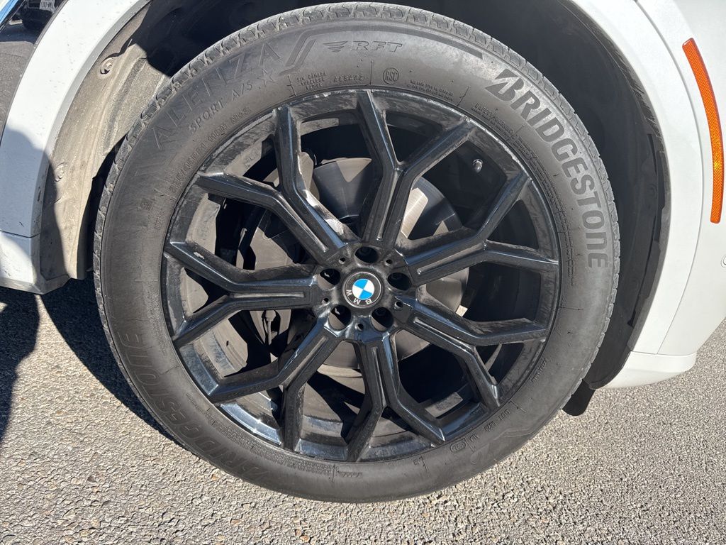 2023 Bmw X7 xDrive40i photo 2