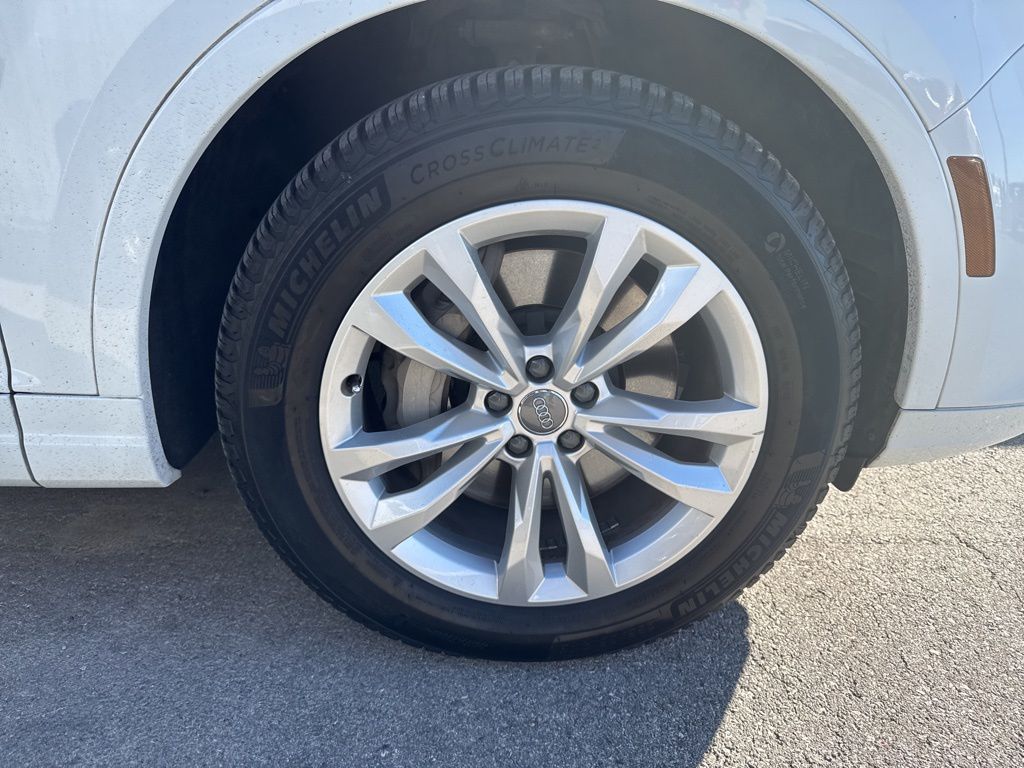 2018 Audi Q7 3.0T Premium Plus photo 2