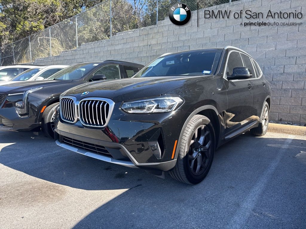 2022 BMW X3 30i's photo