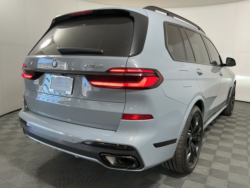 New 2026 BMW X7 xDrive40i SUV