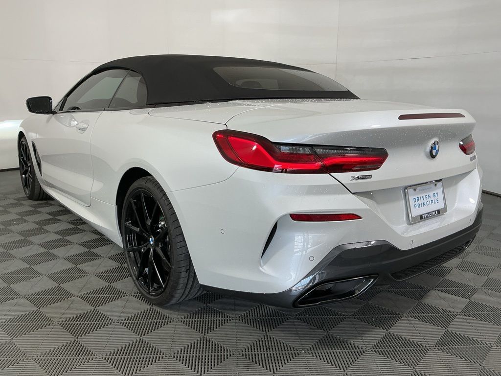2026 BMW 8 Series 840i - Photo 7