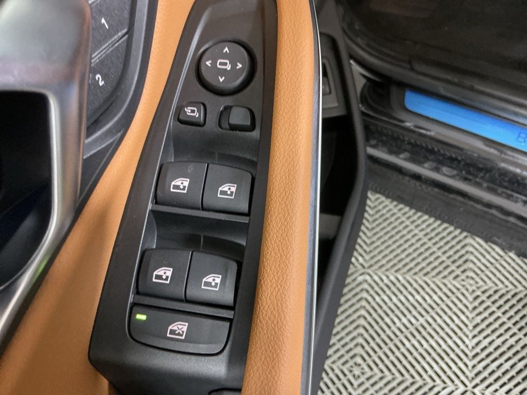 2026 BMW 3 Series 330i - Photo 25