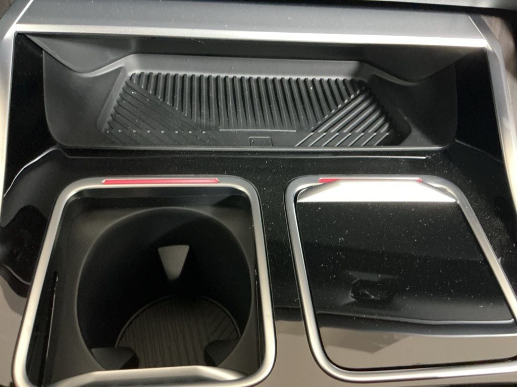 2025 BMW 7 Series 760i - Photo 16