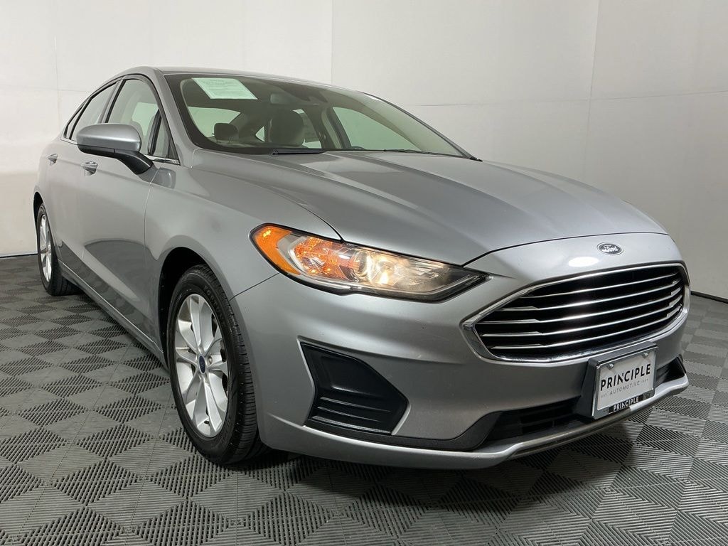 Used 2020 Ford Fusion SE Sedan