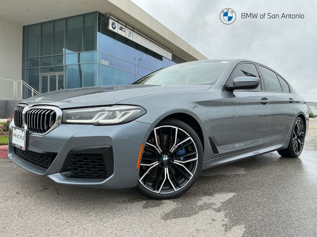 2022 BMW 5 Series 540i xDrive Sedan's photo