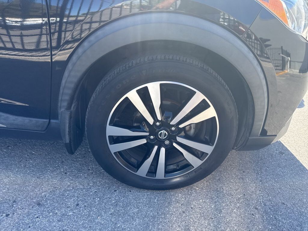 Used 2020 Nissan Kicks SR SUV