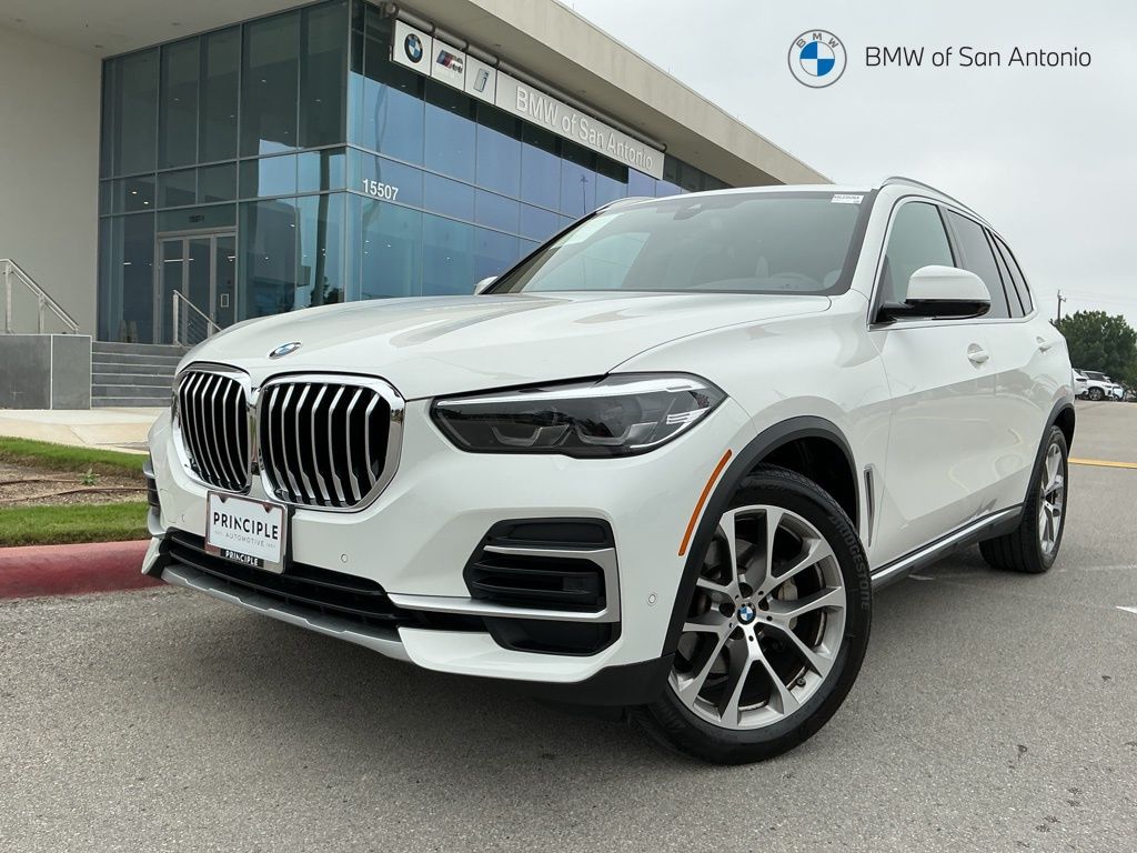 2022 BMW X5 xDrive40i's photo