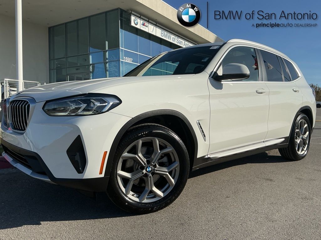 2023 BMW X3 30i's photo