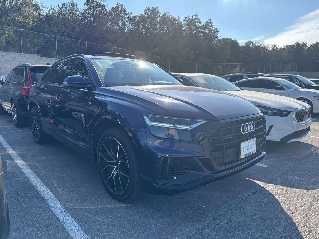 2020 Audi Q8 55 Premium Plus photo 2