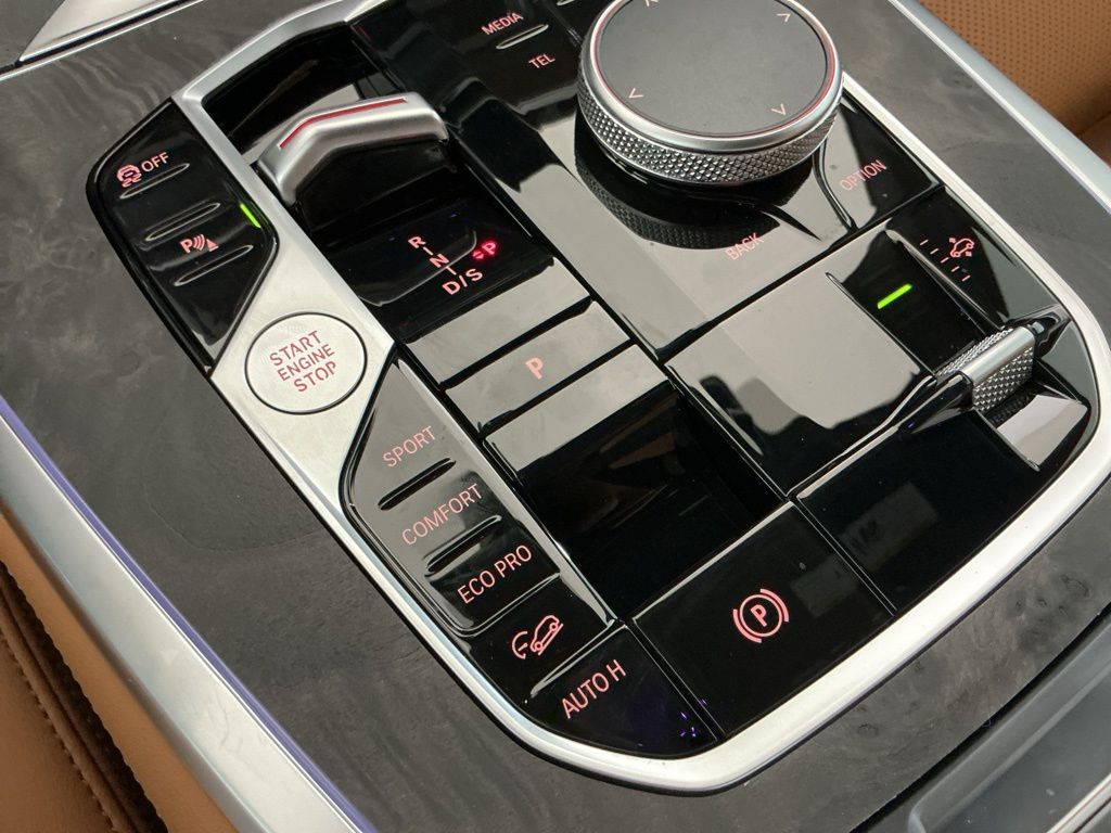 2026 BMW X7 40i - Photo 13
