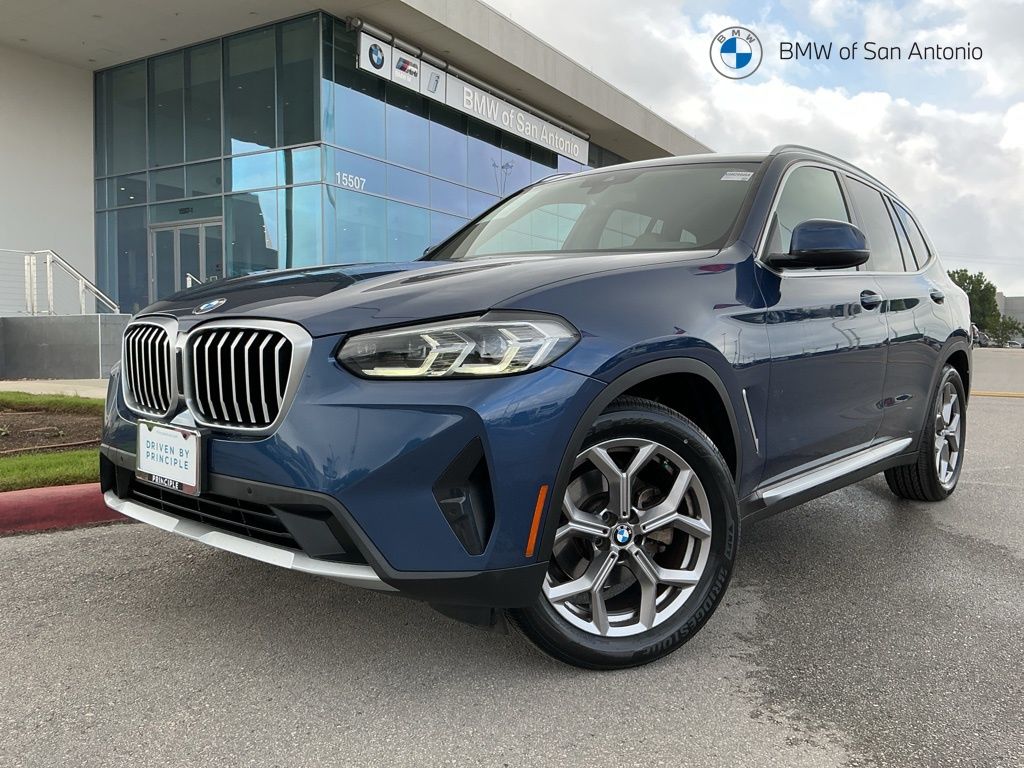 2022 BMW X3 sDrive30i's photo