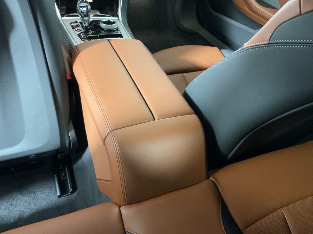 2026 BMW 8 Series 840i - Photo 24
