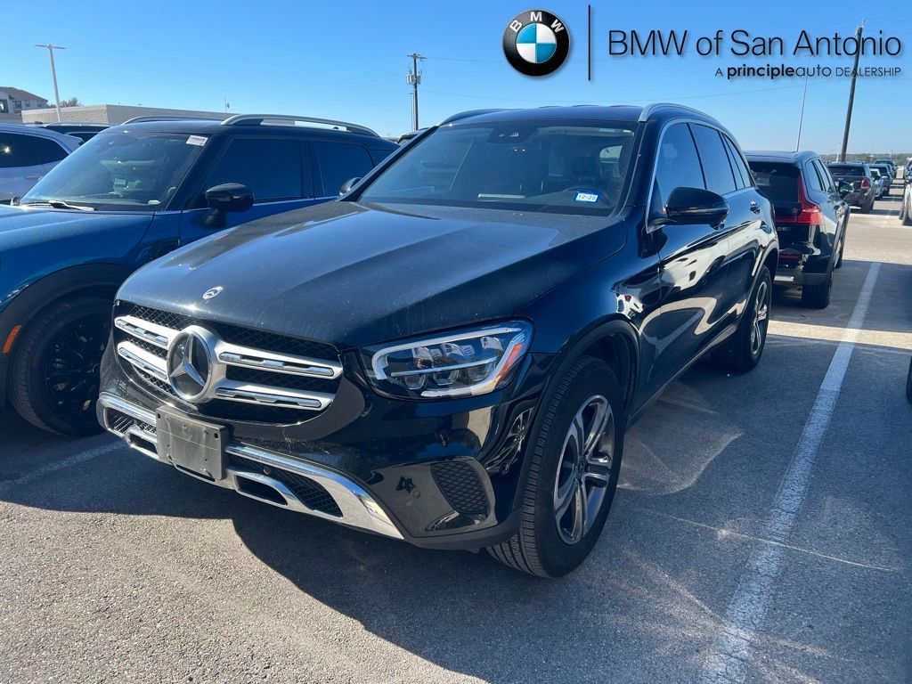 2022 Mercedes-Benz GLC GLC300's photo